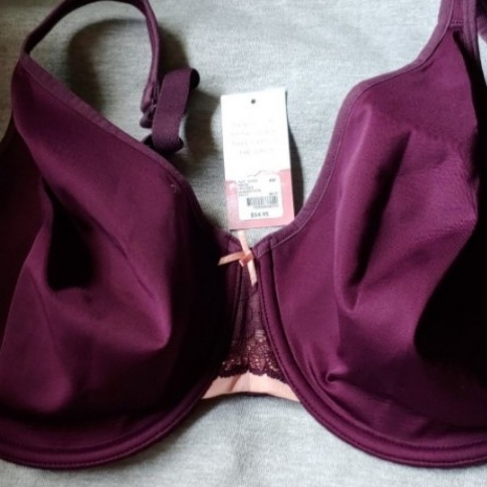 Beautiful maroon and pink 40f Cacique bra